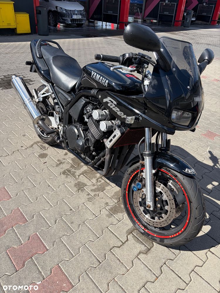 Yamaha FZS - 11