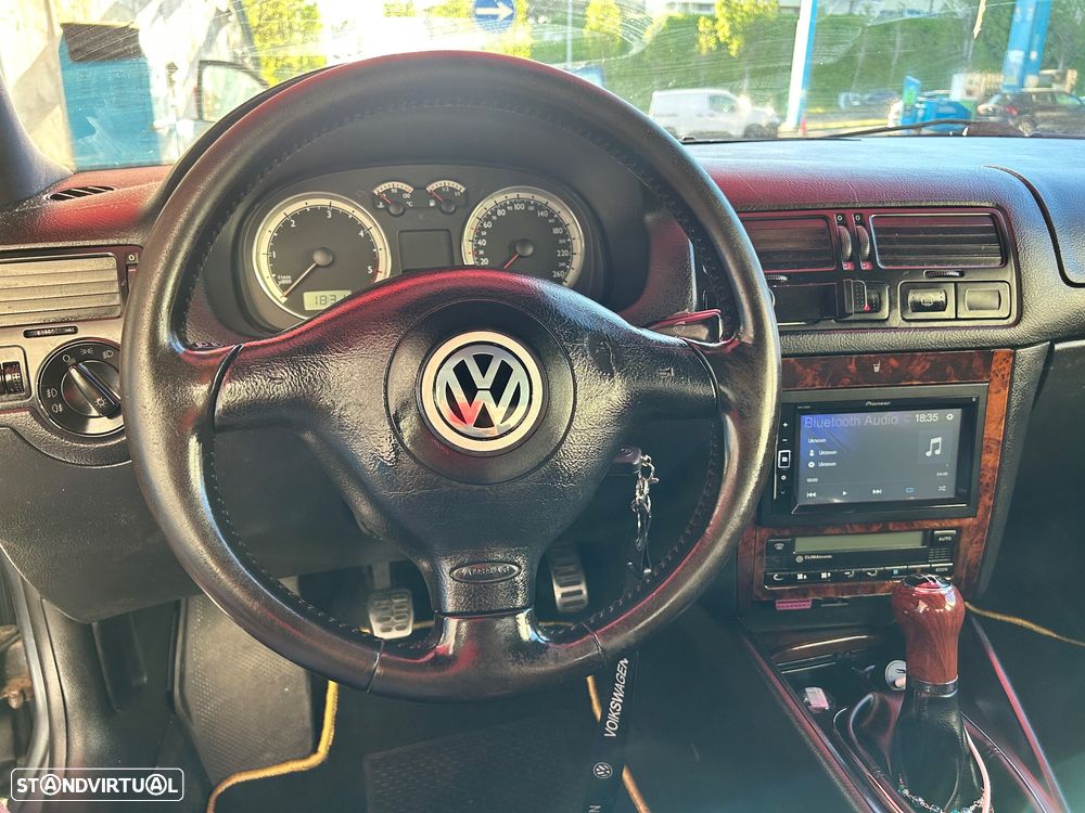 VW Bora 1.9 TDi Highline - 13