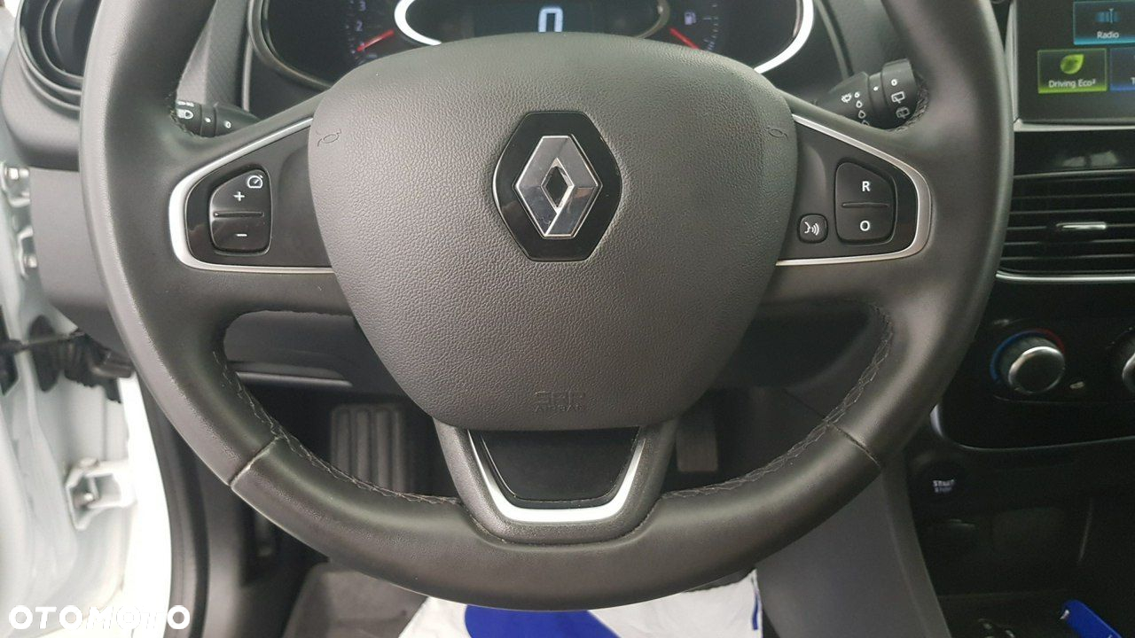 Renault Clio - 27