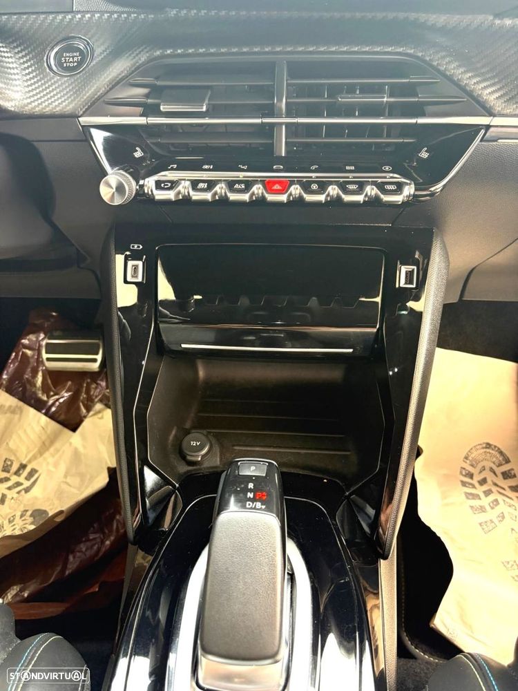 Peugeot e-2008 50 kWh GT Line - 34