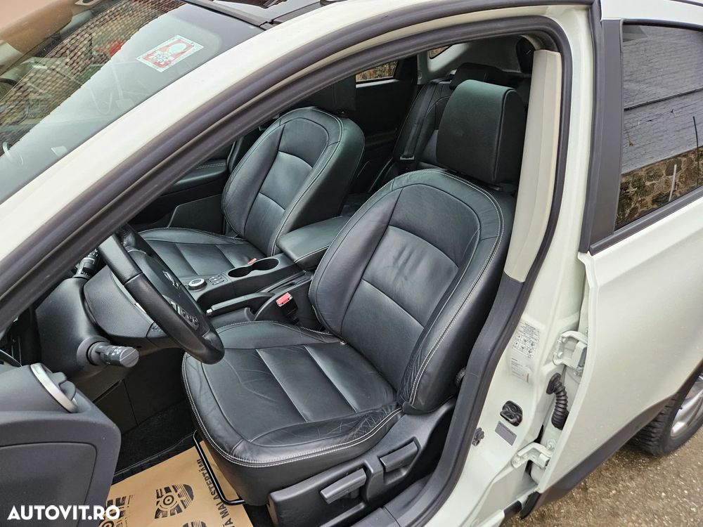 Nissan Qashqai 2.0 DCI 4 x 4 DPF Aut tekna - 9