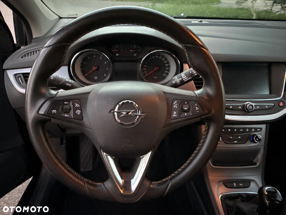 Opel Astra 1.4 T Elite - 26
