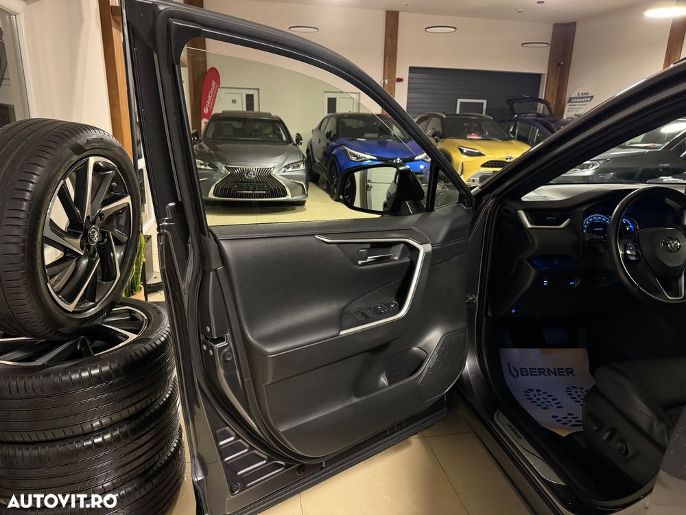 Toyota RAV4 2.5 4x4 Team Deutschland - 23