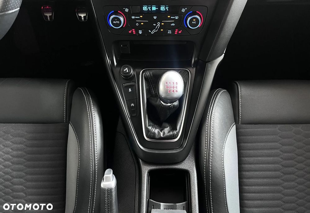 Ford Focus ST - 18
