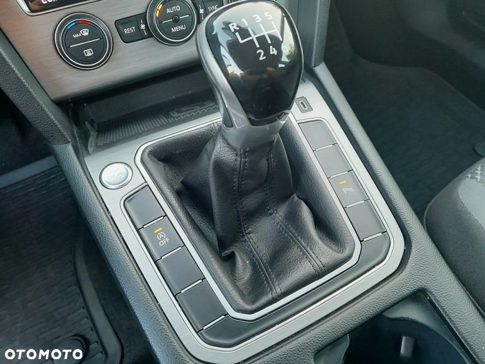 Volkswagen Passat Variant 1.5 TSI EVO Elegance - 16