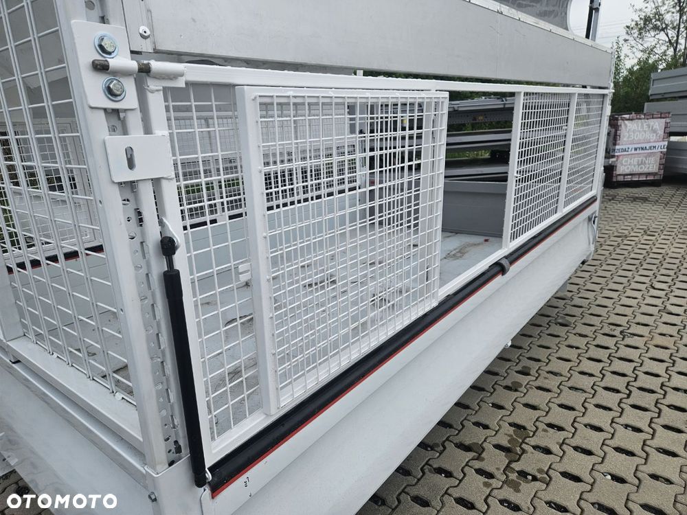 Iveco 50c/70c wywrotka z siatkami i dachem - 18