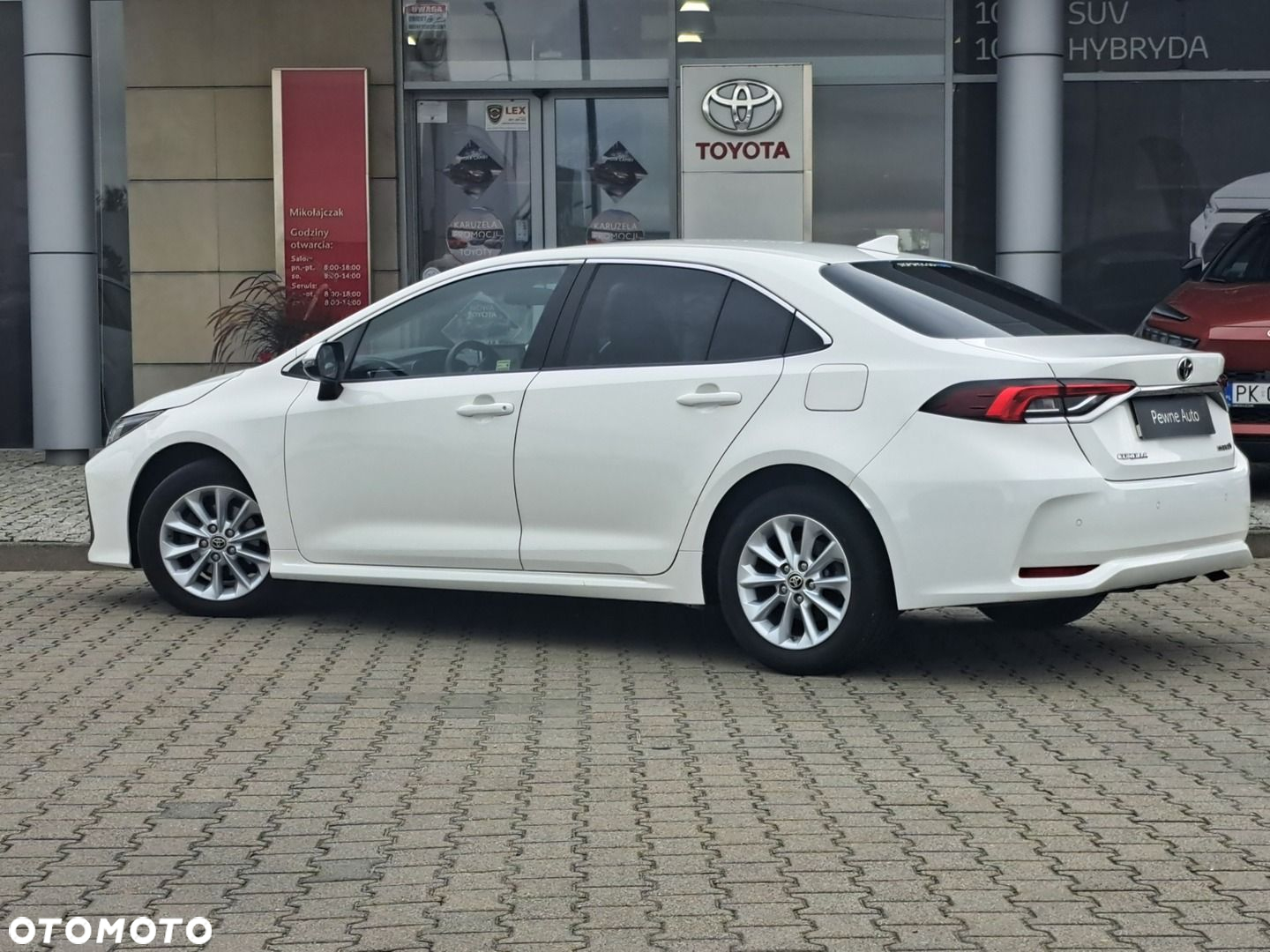 Toyota Corolla 1.8 Hybrid Comfort - 4