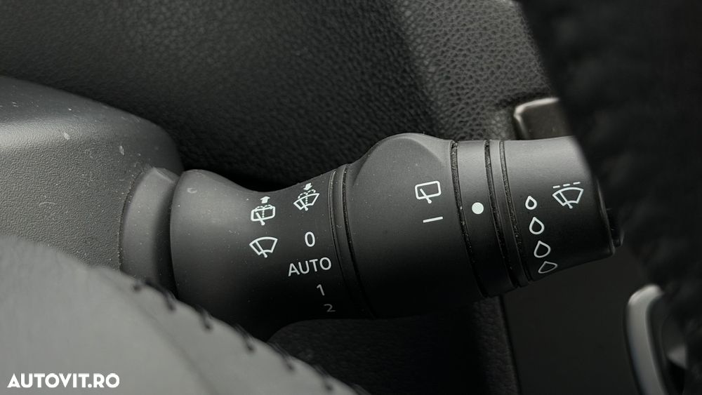 Renault Megane dCi 110 FAP EDC Paris Business - 16