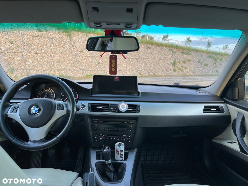 BMW Seria 3 320d - 9