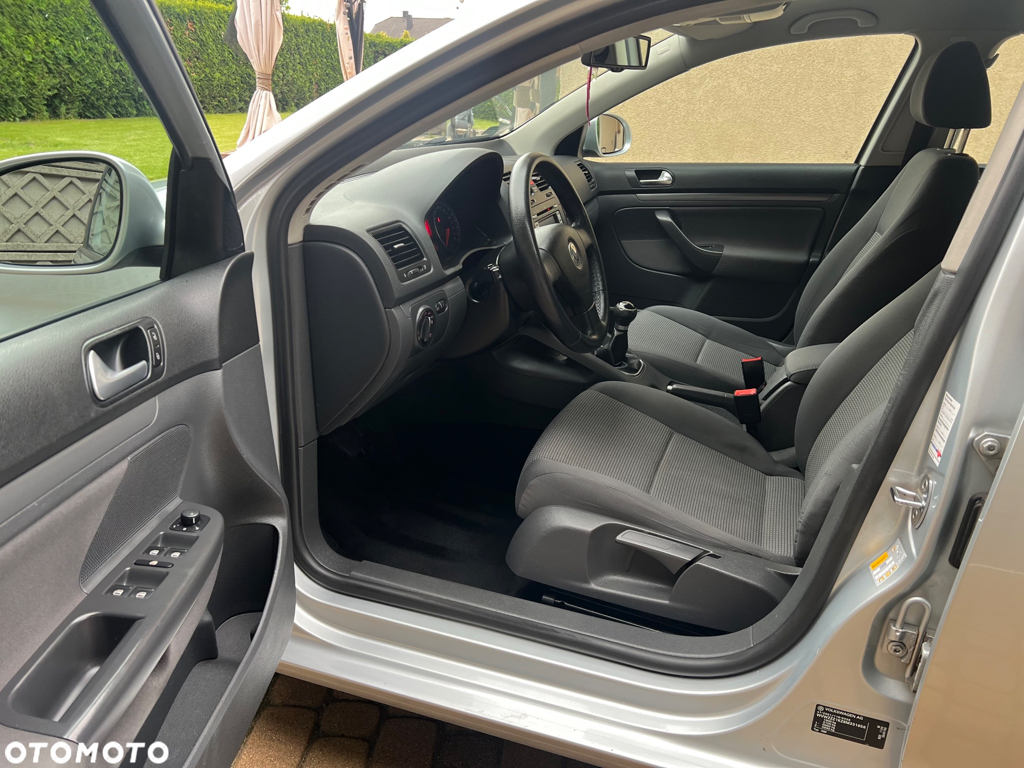 Volkswagen Golf 1.6 Comfortline - 6