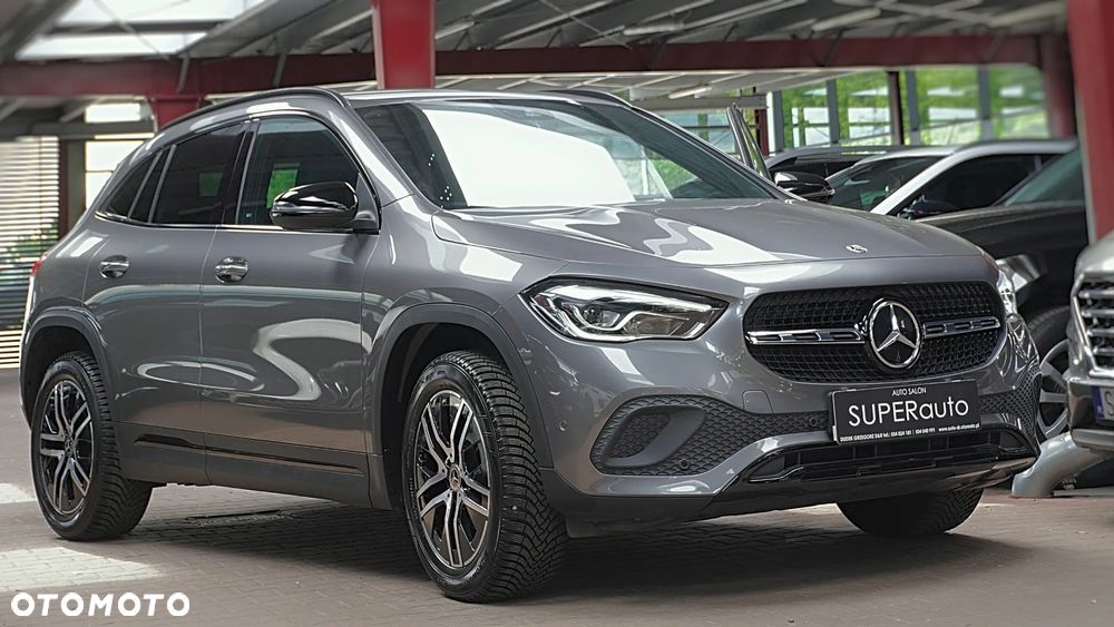 Mercedes-Benz GLA 180 - 2
