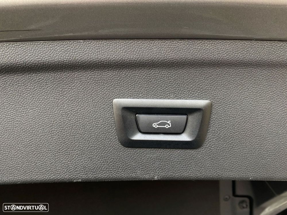 BMW iX xDrive 40 Pack Desportivo - 20