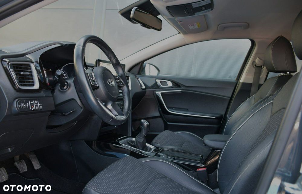 Kia XCeed 1.6 CRDi mHEV XL - 12