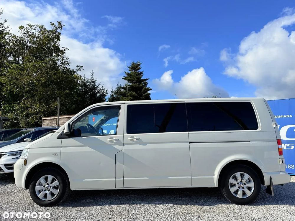 Volkswagen Caravelle - 9