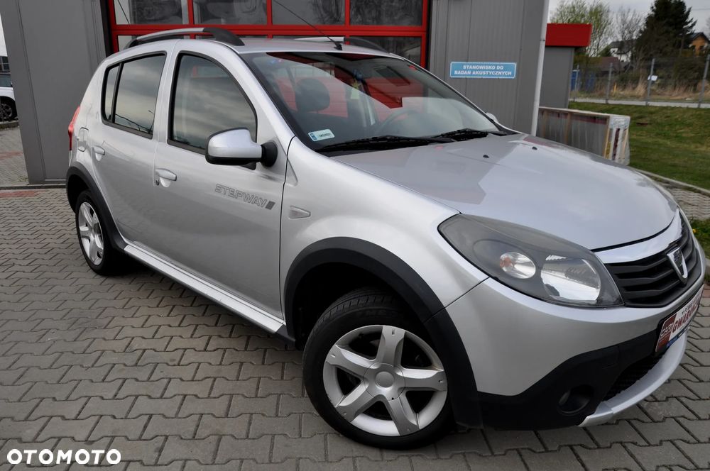 Dacia Sandero Stepway 1.6 - 9