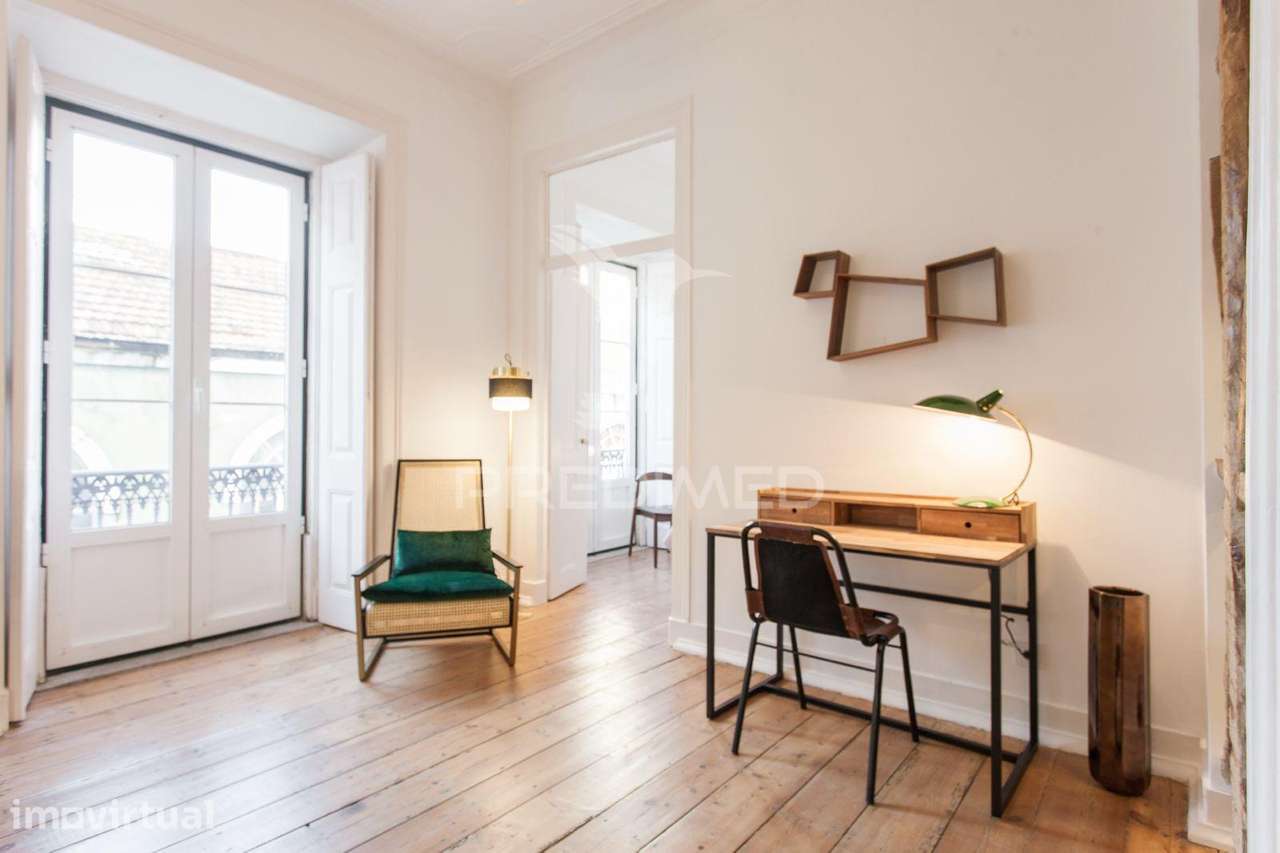 T2 Renovado e mobilado, para Arrendar no Bairro Alto - Grande imagem: 2/23