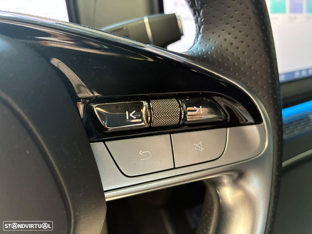 Xpeng G9 78.2 kWh Standard Range - 28