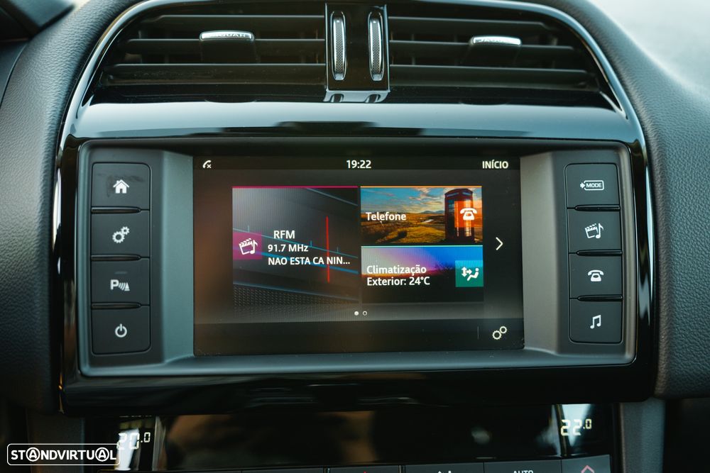 Jaguar F-Pace 2.0 i4D Pure - 33