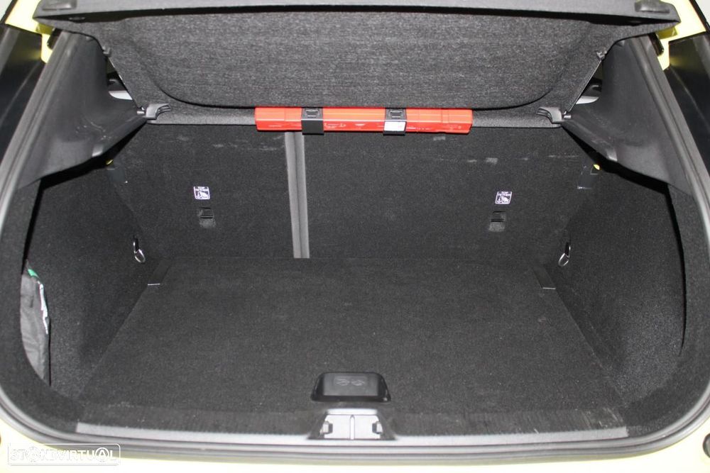Volvo EX30 Single Motor Extended Range RWD Plus - 9
