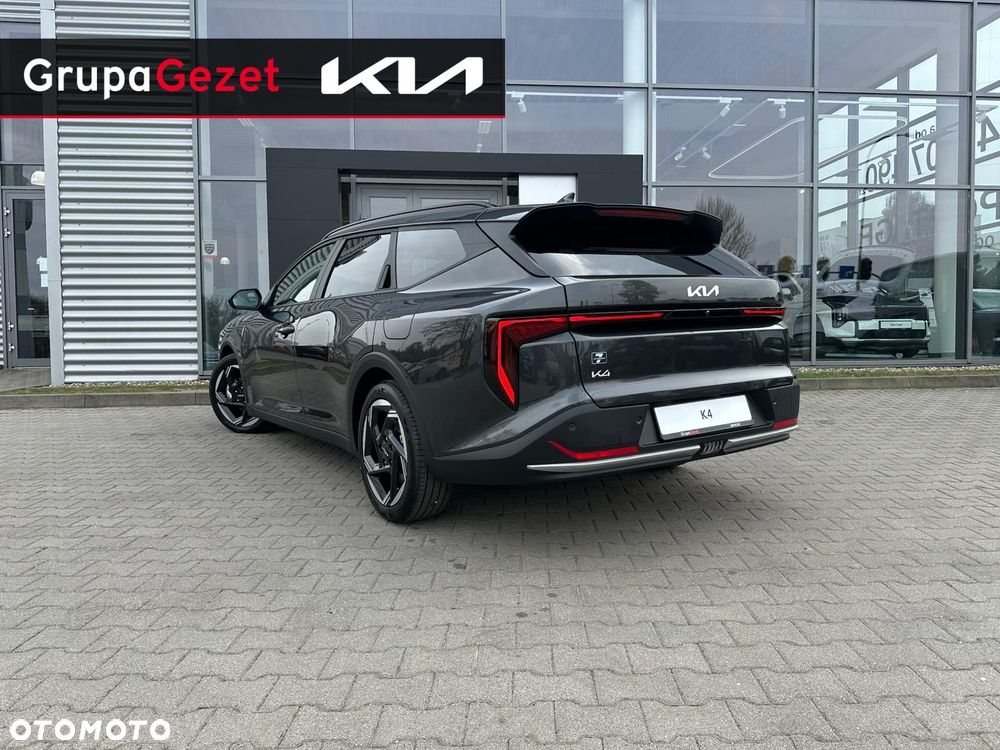 Kia K4 - 5