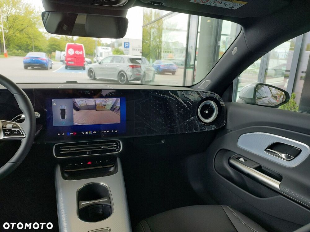 Mercedes-Benz CLA - 13