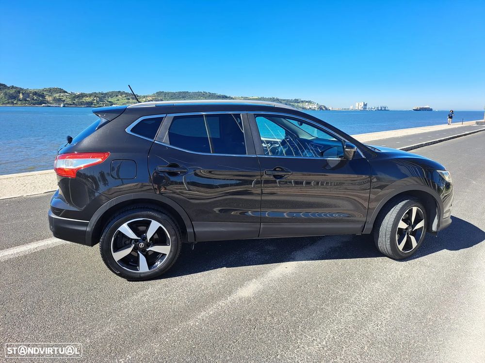 Nissan Qashqai 1.5 dCi N-Connecta 18 - 6