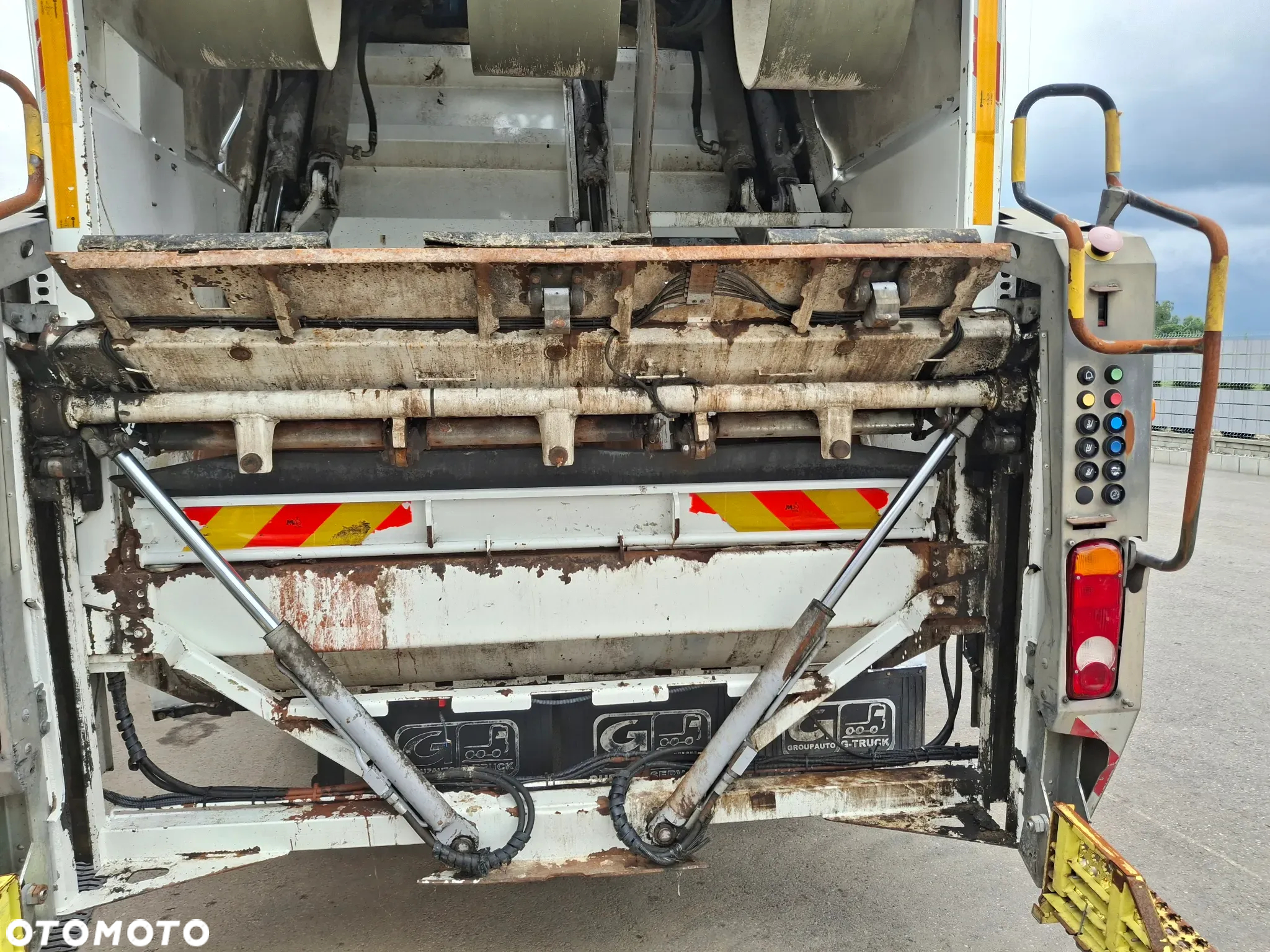 Iveco Stralis 360 Śmieciarka FAUN Dwukomorowa Dwie Komory Euro 5 Segregacja - 8