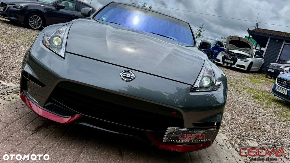 Nissan 370 Z - 12