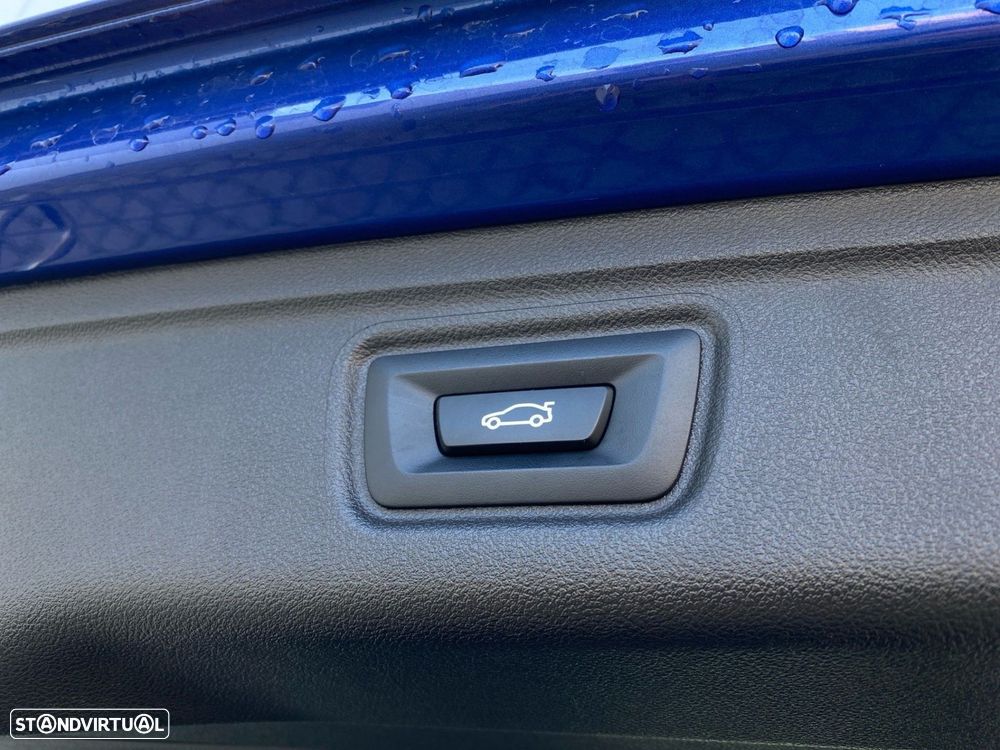BMW 320 d Pack Desportivo M Auto - 15