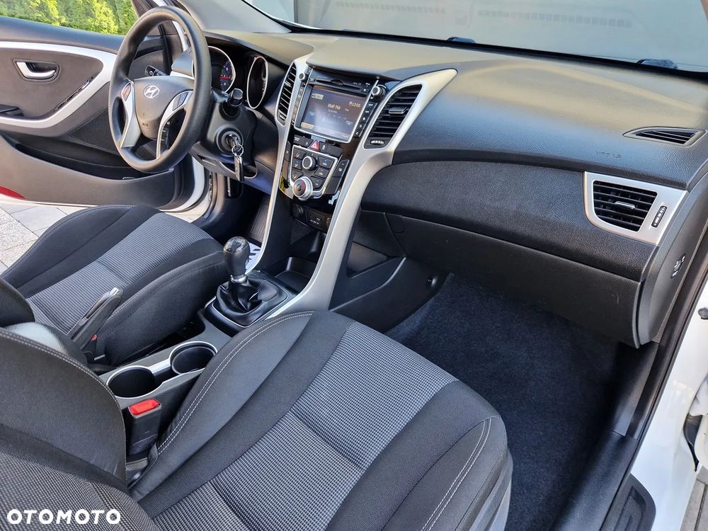 Hyundai i30 blue 1.4 Classic Navigation - 18