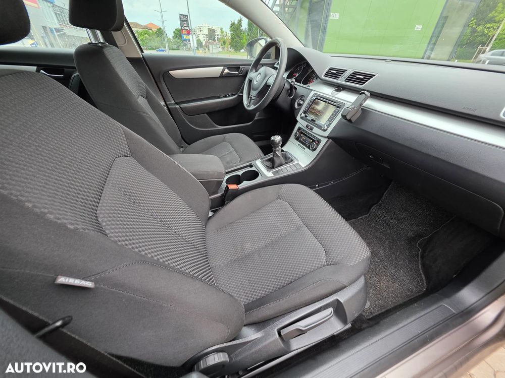 BMW X1 sDrive18d - 10