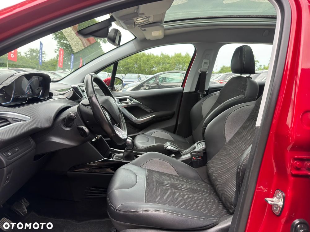 Peugeot 2008 1.2 Pure Tech GPF Allure S&S - 27