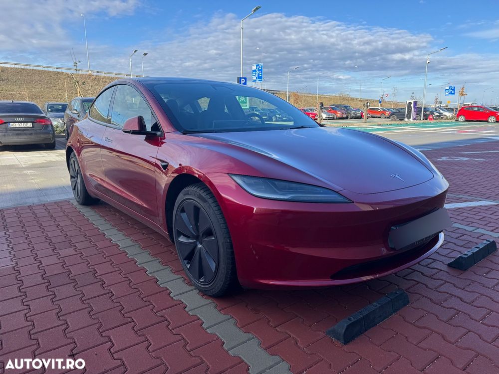 Tesla Model 3 Long Range - 3