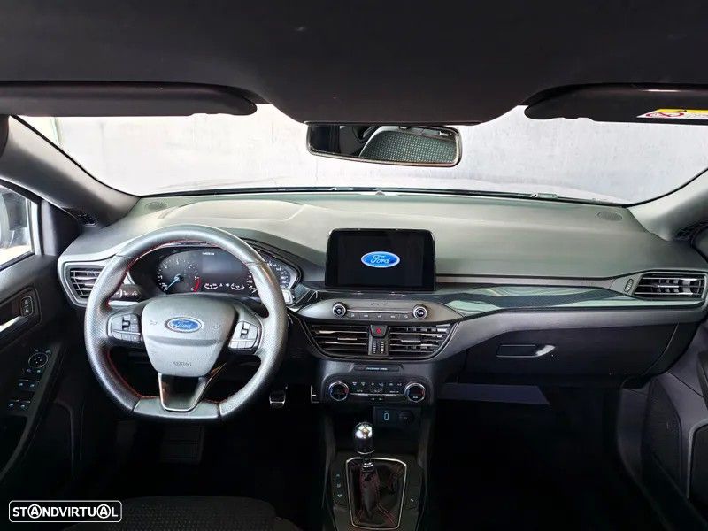 Ford Focus SW 1.5 TDCi EcoBlue ST-Line - 11