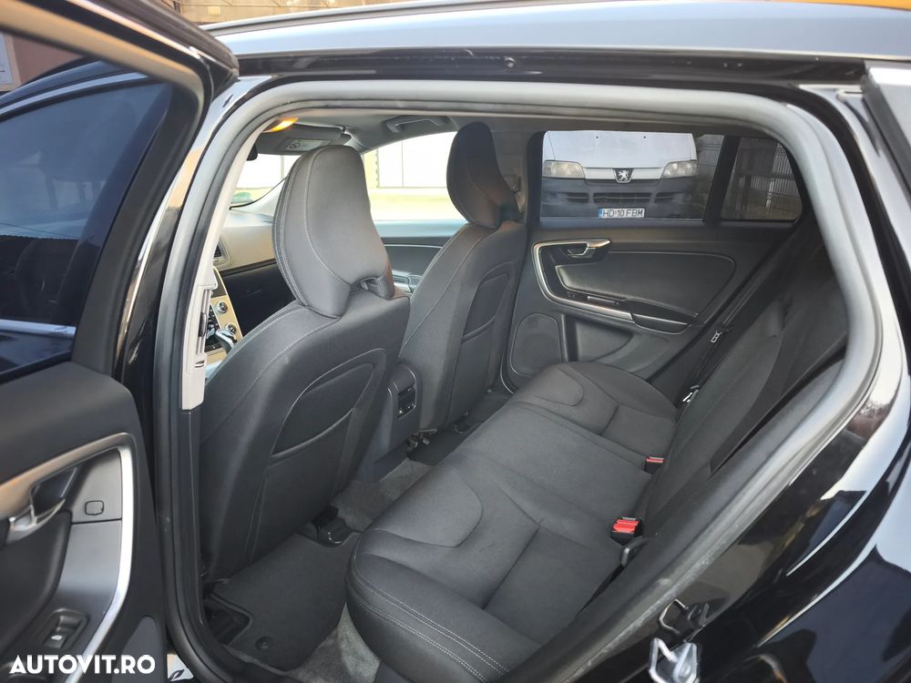 Volvo V60 D3 Geartronic Momentum - 8
