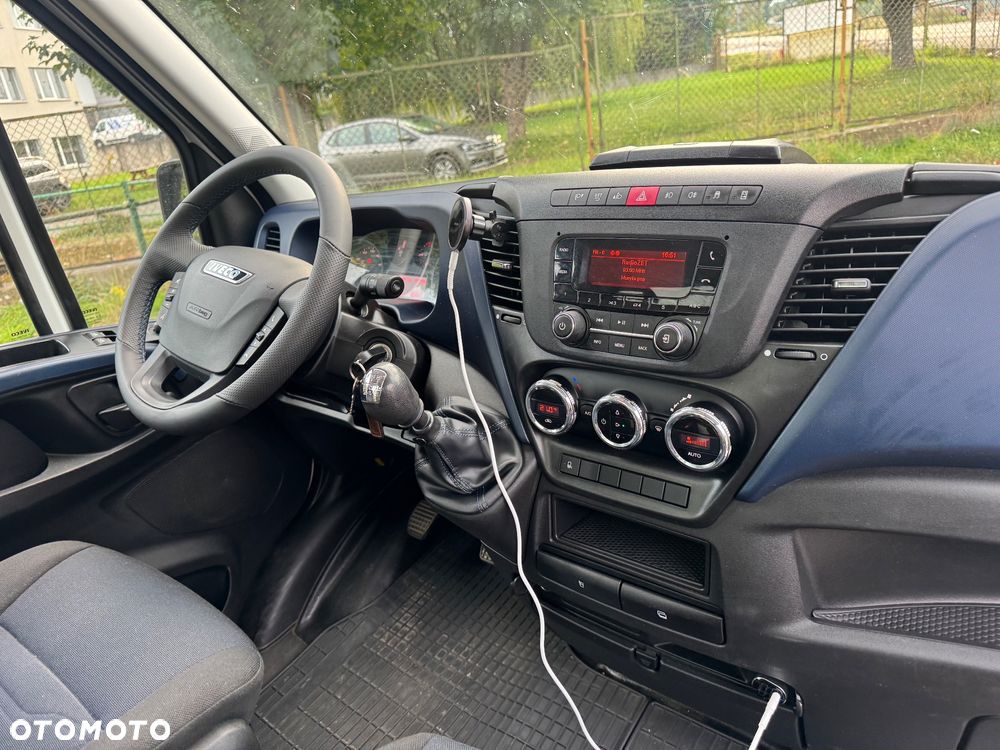 Iveco 35S18 - 21