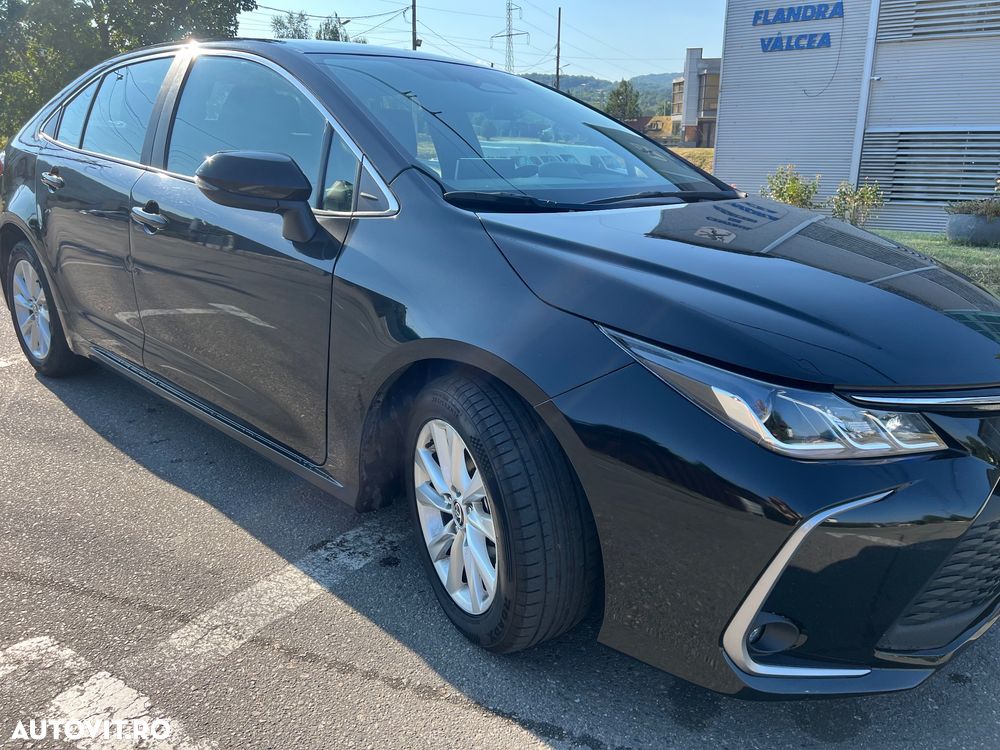 Toyota Corolla 1.8 HSD Dynamic - 8