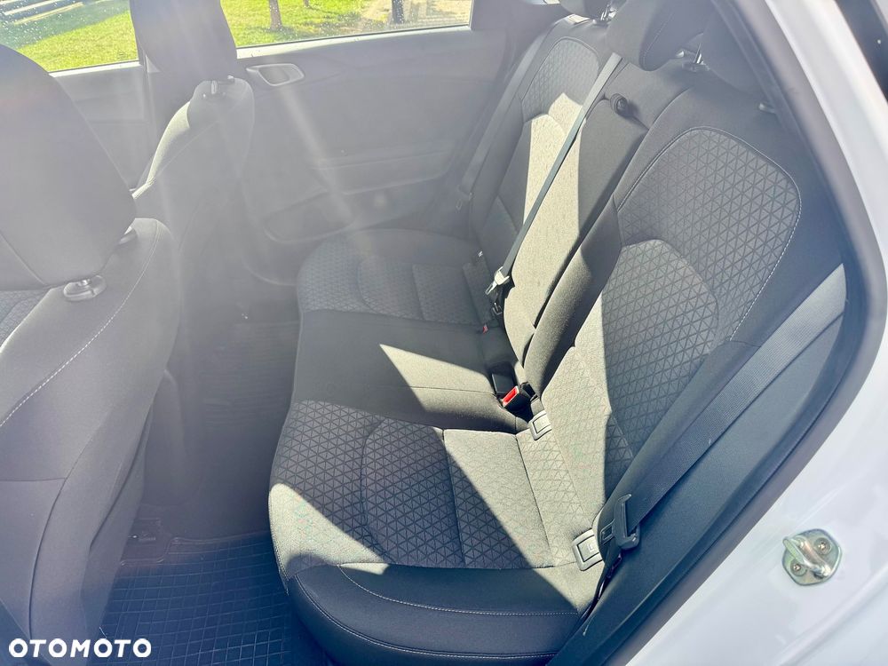 Kia Ceed - 12