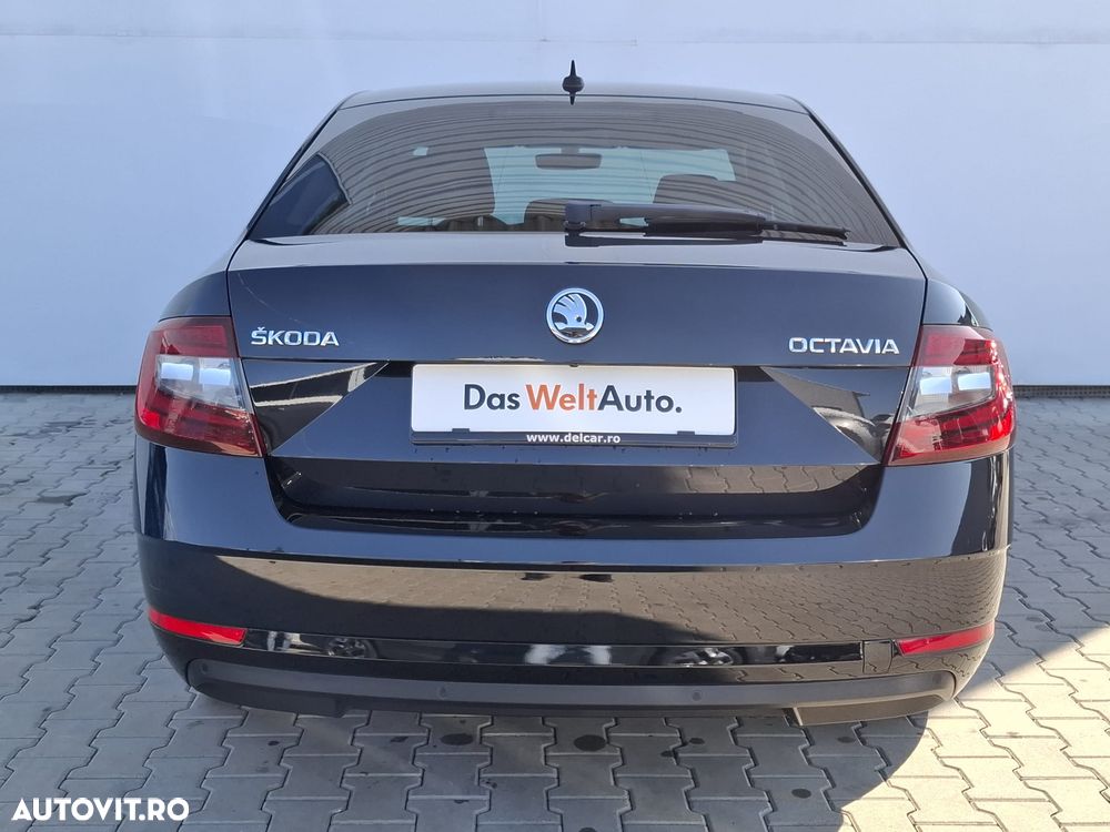 Skoda Octavia 2.0 TDI DSG Style - 3