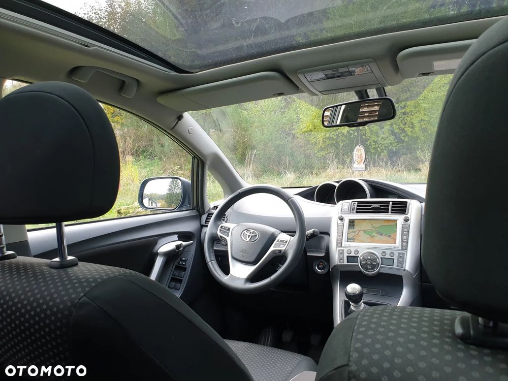 Toyota Verso 2.0 D-4D Sol plus 7os - 10