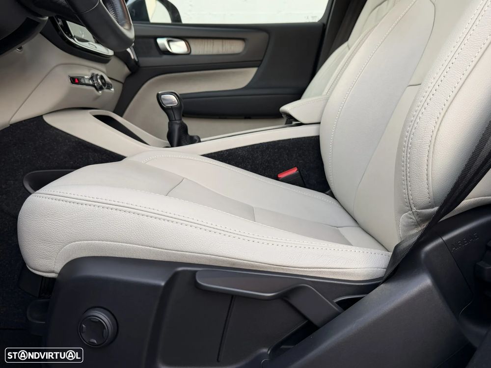 Volvo XC 40 2.0 D3 Inscription - 34