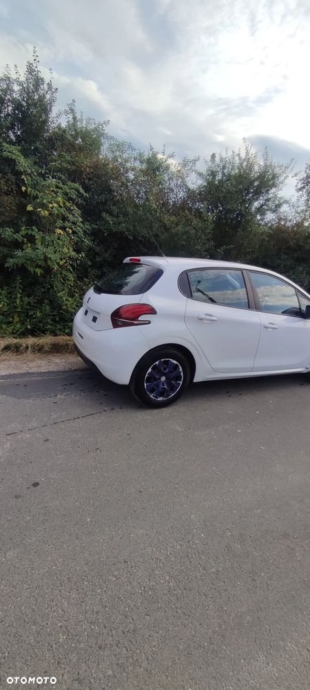Peugeot 208 - 7