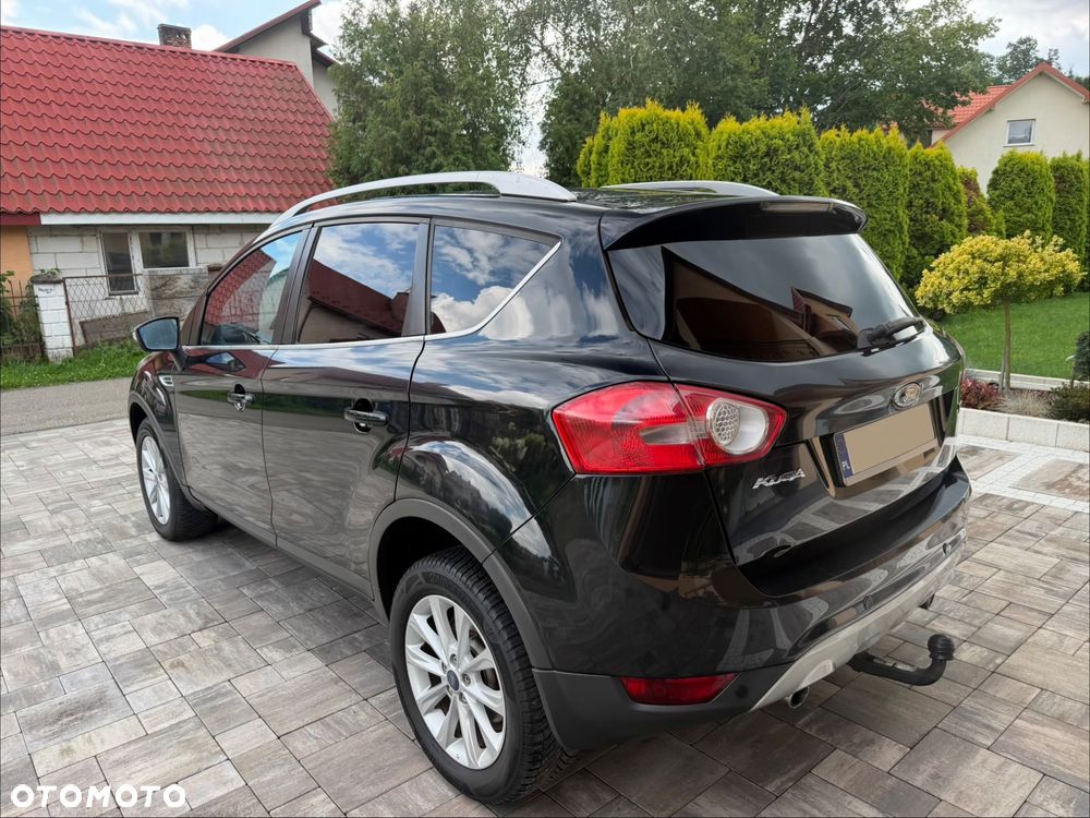 Ford Kuga 2.0 TDCi 2x4 Titanium - 40
