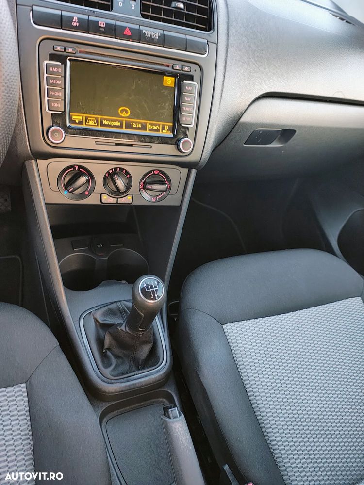 Volkswagen Polo 1.6 TDI Blue Motion Technology Comfortline - 15