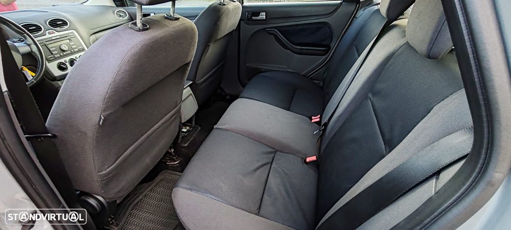 Ford Focus SW 1.4 Trend - 11