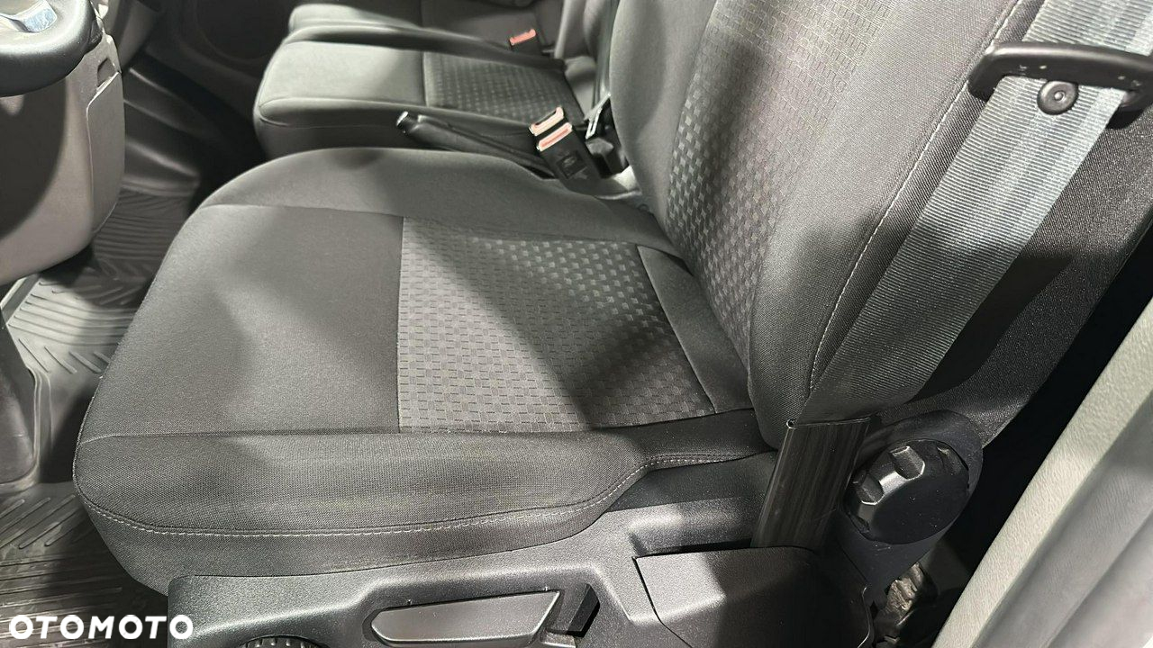 Ford Transit Custom - 13