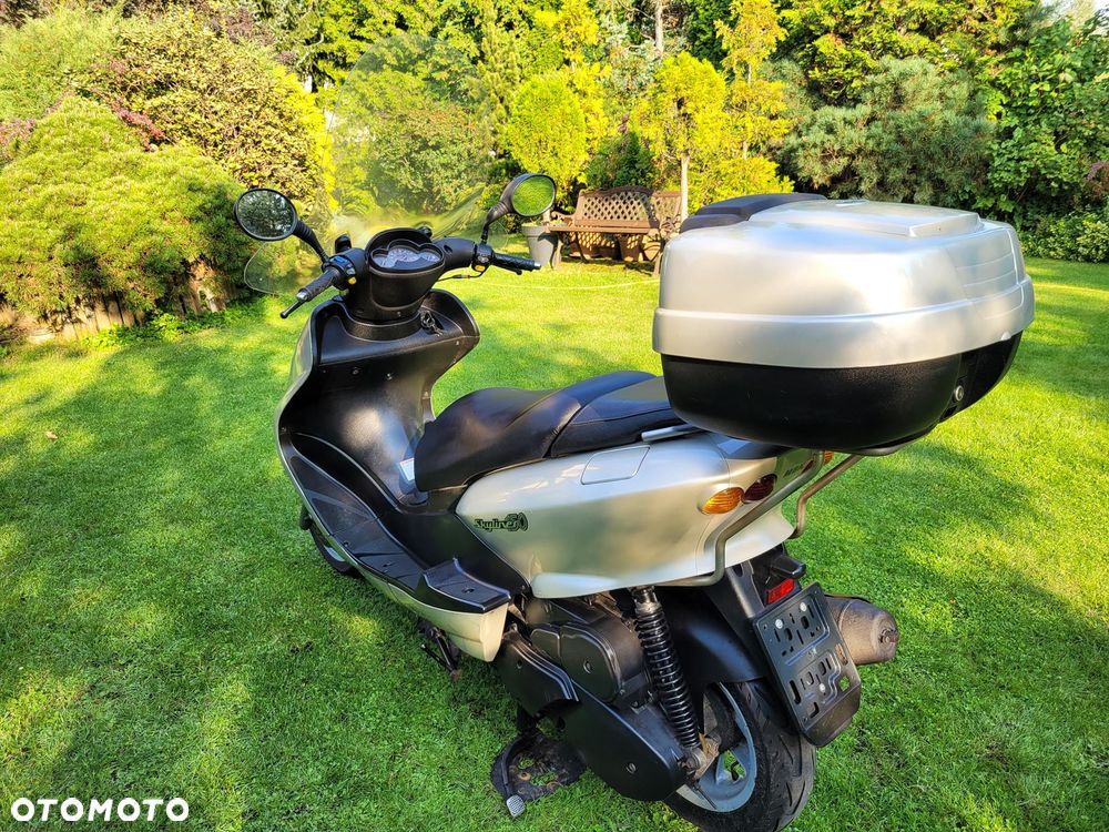 Yamaha Skyliner - 11