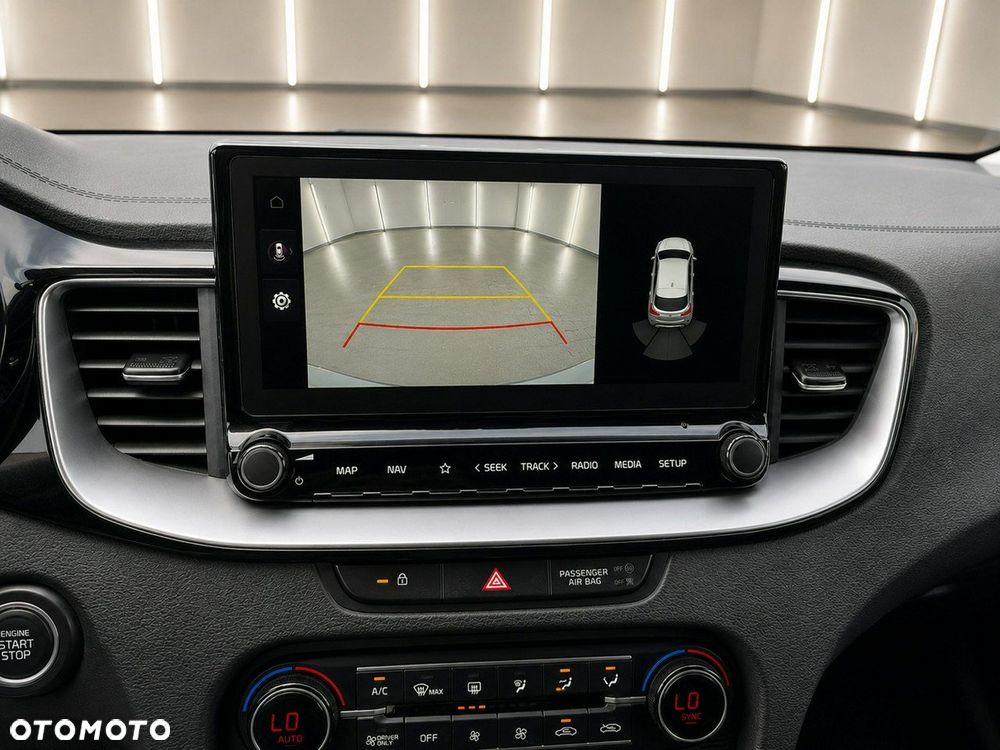 Kia XCeed - 18