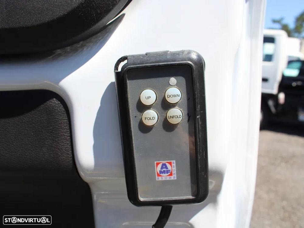 Ford Transit 9 Lug c/Plataforma Elevatoria Especial 2.0 TDCI e IVA - 18