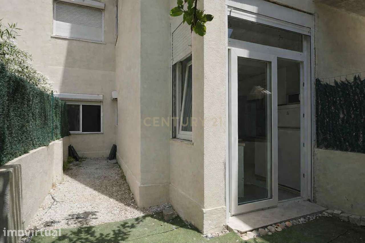 Apartamento T1 Renovado c/ Logradouro - Ajuda, Lisboa - Grande imagem: 3/27